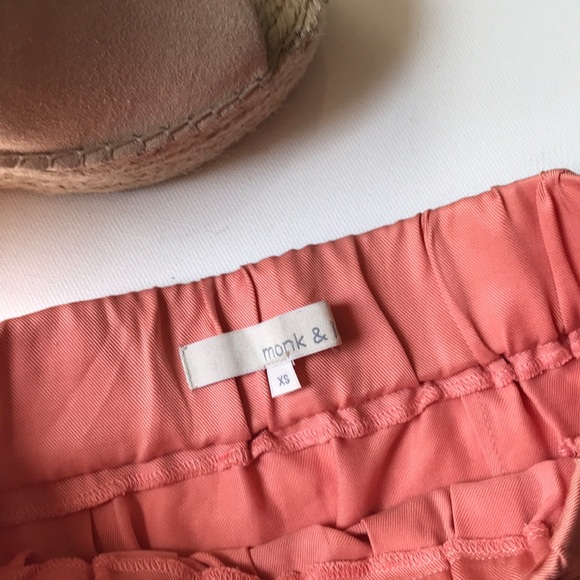 ❤... Monk & Lou Skirt - Picture 3 of 5